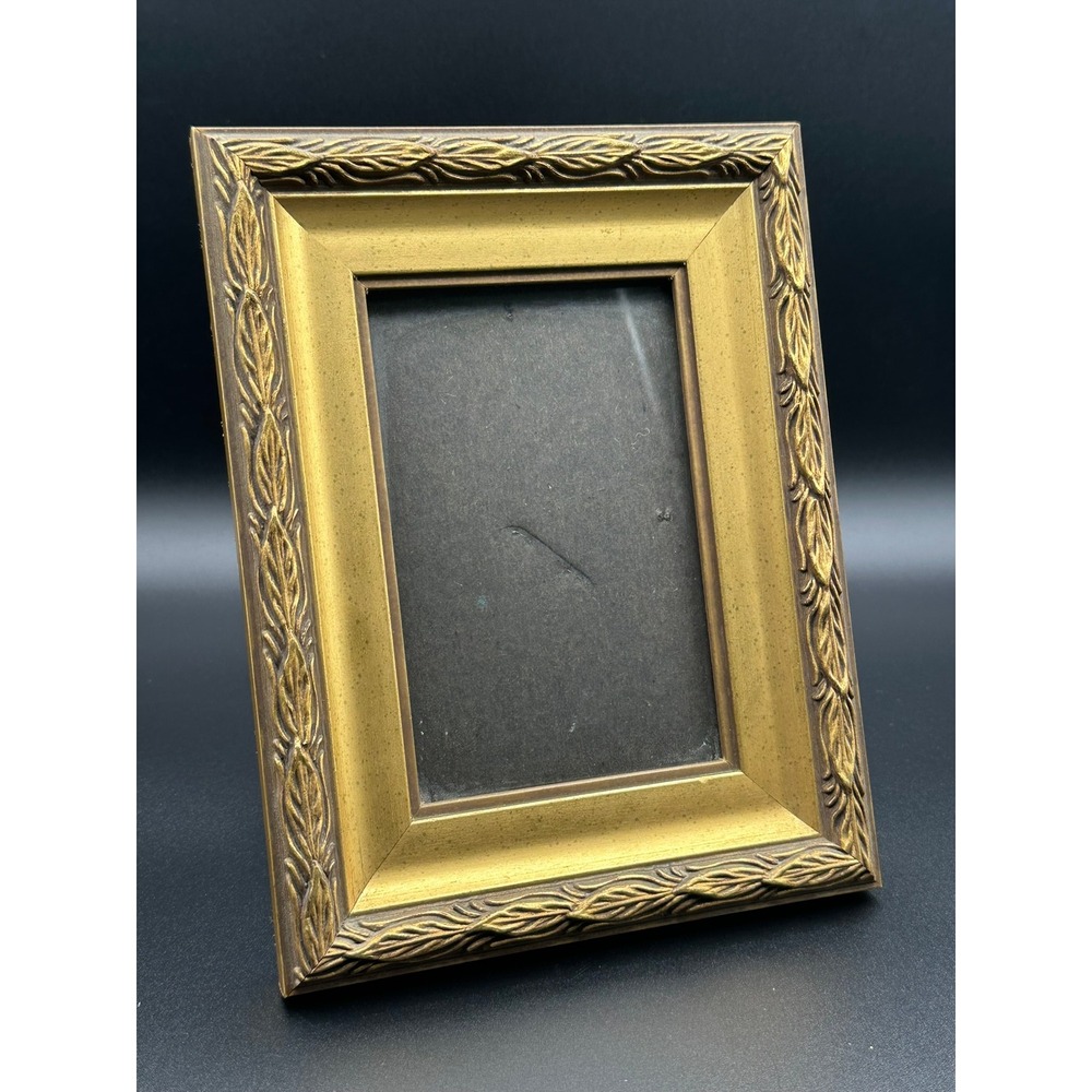 Vintage Ornate Gold Tone Picture Frame 9x7 Leaf Motif Tabletop Display